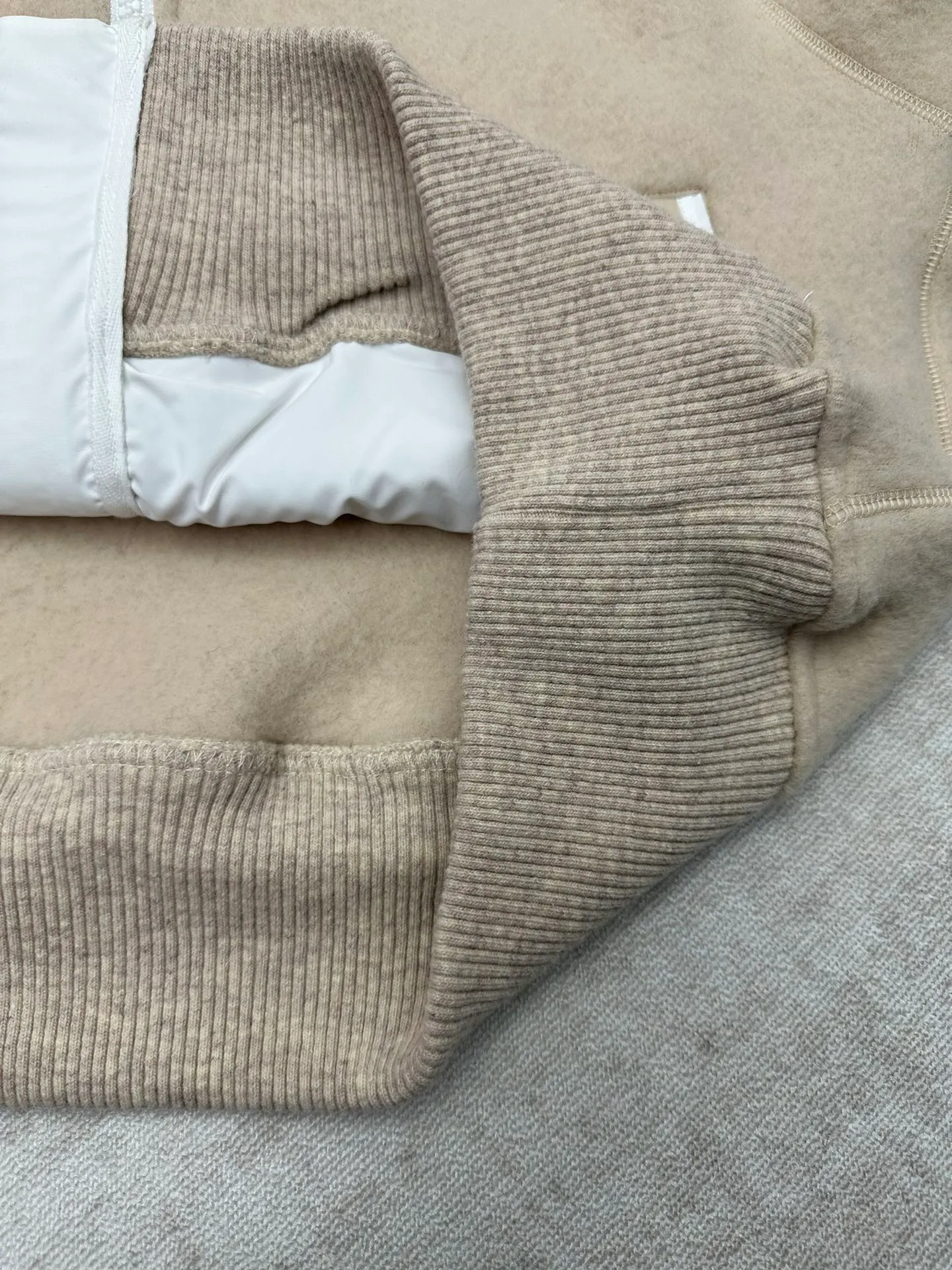 P710 CANDA GOOSE 25ss new hilliwack series wool fleece weatherproof front warm bomber jacket multi-color code number: S.M.L.